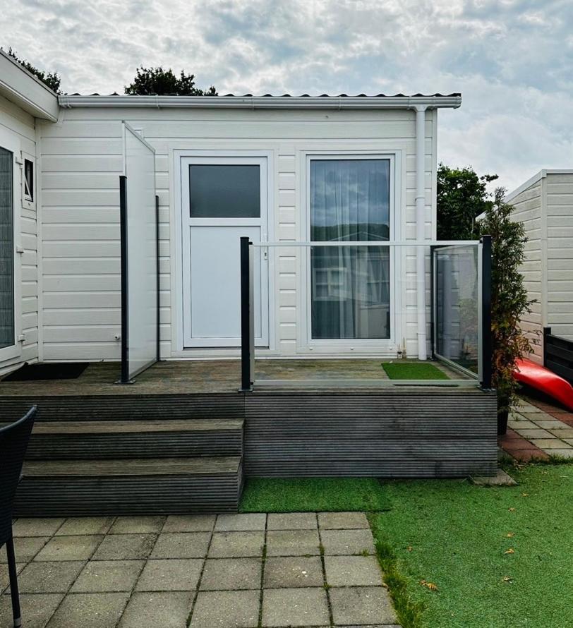 Gezellige Chalet In Lithse Ham Exterior photo